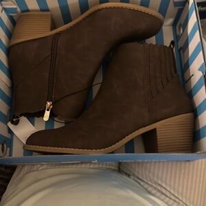Draper James Women's Brown Ankle Boots